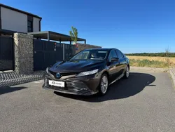 Braun Gebraucht 2019 Toyota Camry Executive Limousine | 23.999 € (Fairer Preis)