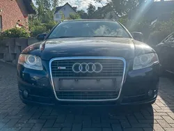 Blau Gebraucht 2005 Audi A4 Kombi | 5.300 € (Teuer)