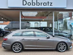 Grau Gebraucht 2021 Audi A4 Advanced Kombi | 24.490 € (Fairer Preis)