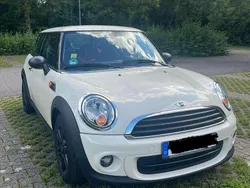 Weiß Gebraucht 2013 Mini ONE Kleinwagen | 5.000 € (Fairer Preis)