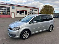 Silber Gebraucht 2013 VW Touran Life Van / Kleinbus | 12.190 € (Etwas zu teuer)