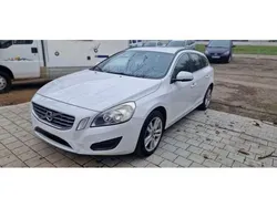 Weiß Gebraucht 2013 Volvo V60 Kombi | 4.300 € (Superpreis)