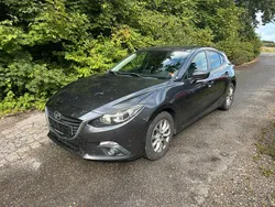 Grau Gebraucht 2014 Mazda 3 Center-Line Limousine | 4.200 € (Superpreis)