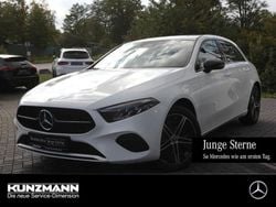 Polarweiss Gebraucht 2024 Mercedes A250 Progressive Limousine | 28.980 € (Guter Preis)