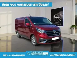 Karmesinrot Gebraucht 2023 Renault Trafic Komfort Van | 39.900 € (Teuer)