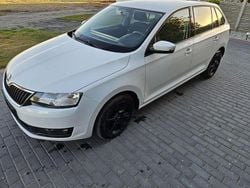 Weiß Gebraucht 2018 Skoda Rapid Ambition Limousine | 10.390 € (Guter Preis)