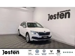 Weiß candyweiss Gebraucht 2023 Skoda Kamiq Ambition SUV | 20.880 € (Fairer Preis)
