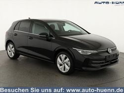 Grenadillschwarz metallic Neu 2025 VW Golf VIII Style Limousine | 37.800 € (Guter Preis)