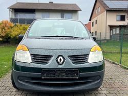 Grün Gebraucht 2004 Renault Modus Dynamique Van / Kleinbus | 1.350 € (Fairer Preis)
