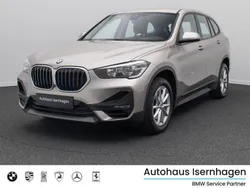 Kaschmirsilbera72schwarz Gebraucht 2022 BMW X1 Performance SUV | 28.999 € (Guter Preis)
