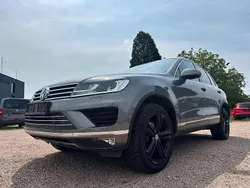 Grau Gebraucht 2016 VW Touareg Edition SUV | 21.900 € (Fairer Preis)