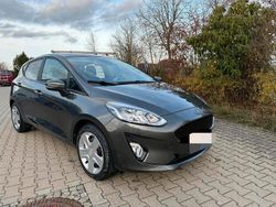 Grau Gebraucht 2020 Ford Fiesta Limousine | 9.000 € (Fairer Preis)