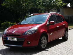 Rot Gebraucht 2009 Renault Clio GrandTour Kombi | 3.200 € (Fairer Preis)