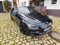 Schwarz Gebraucht 2012 BMW 320 Limousine | 12.600 € (Fairer Preis)