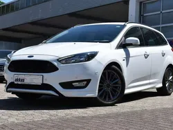 Frostweiß Gebraucht 2018 Ford Focus ST-Line Kombi | 10.900 € (Guter Preis)