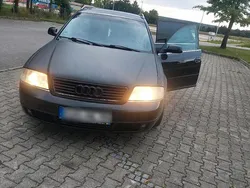 Schwarz Gebraucht 2001 Audi A6 Kombi | 1.000 €