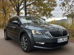 Grau Gebraucht 2016 Skoda Octavia Limousine | 15.950 €