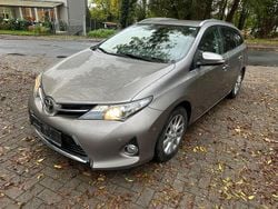 Gold Gebraucht 2014 Toyota Auris Touring Sports Life+ Kombi | 7.740 € (Guter Preis)