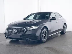 Grau Gebraucht 2024 Mercedes E220 Advanced Limousine | 57.599 € (Teuer)