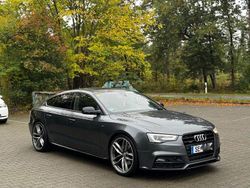 Grau Gebraucht 2015 Audi A5 Sportback Competition Kleinwagen | 15.900 € (Etwas zu teuer)