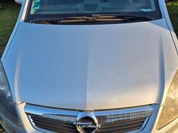 Silber Gebraucht 2005 Opel Zafira Edition Van / Kleinbus | 2.500 € (Teuer)