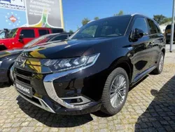 Schwarz Gebraucht 2021 Mitsubishi Outlander P-HEV Plus SUV | 27.666 € (Etwas zu teuer)