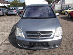 Grau Gebraucht 2004 Opel Meriva Van / Kleinbus | 1.250 € (Etwas zu teuer)