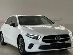 Weiß Gebraucht 2018 Mercedes A180 Limousine | 12.990 €