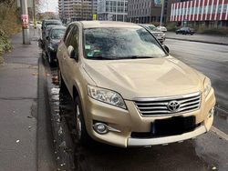 Gold Gebraucht 2013 Toyota RAV4 Multidrive S SUV | 15.450 € (Etwas zu teuer)