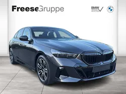 Grau Neu 2025 BMW 520 M Sport Limousine | 67.699 € (Fairer Preis)