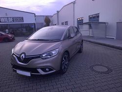 Saharabeige Gebraucht 2017 Renault Scénic IV Bose Edition Van / Kleinbus | 15.900 € (Fairer Preis)