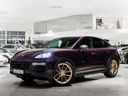Violett Gebraucht 2024 Porsche Cayenne Turbo SUV | 205.686 €