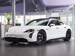 Weiß Gebraucht 2024 Porsche Taycan GTS Limousine | 115.900 €