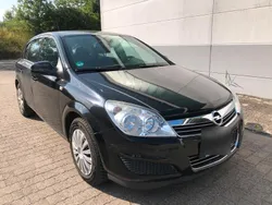 Schwarz Gebraucht 2009 Opel Astra Limousine | 900 € (Superpreis)