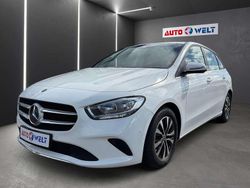 Weiss Gebraucht 2022 Mercedes 180 Style Limousine | 17.990 € (Superpreis)