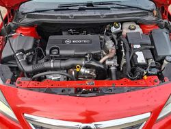 Rot Gebraucht 2011 Opel Astra Kombi | 3.000 € (Guter Preis)