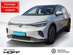 Gletscherweiß metallic schwarz Gebraucht 2024 VW ID.4 Pro SUV | 42.975 € (Fairer Preis)