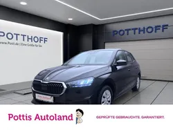 Schwarz Gebraucht 2022 Skoda Fabia Active Limousine | 14.222 € (Fairer Preis)