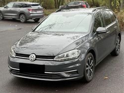 Grau Gebraucht 2020 VW Golf VII United Kombi | 17.000 € (Guter Preis)
