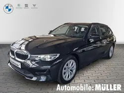 Schwarz Gebraucht 2022 BMW 318 Advantage Kombi | 27.890 € (Guter Preis)