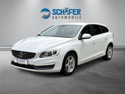 Weiß Gebraucht 2015 Volvo V60 Business Edition Kombi | 11.950 € (Fairer Preis)