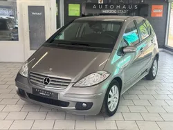 Grau Gebraucht 2007 Mercedes A180 Elegance Van / Kleinbus | 3.999 € (Etwas zu teuer)