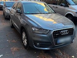 Grau Gebraucht 2012 Audi Q3 SUV | 8.700 € (Fairer Preis)