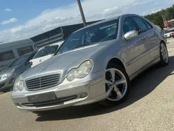Silber Gebraucht 2003 Mercedes C180 Limousine | 900 € (Teuer)
