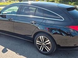Schwarz Gebraucht 2022 Mercedes CLA200 Shooting Brake Kombi | 22.999 € (Guter Preis)