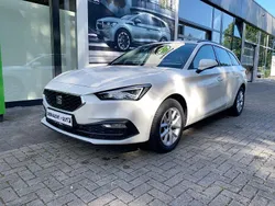 Weiß Gebraucht 2022 Seat Leon ST Style Kombi | 22.480 € (Fairer Preis)