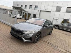 Grau Gebraucht 2023 Skoda Octavia RS Kombi | 29.180 € (Guter Preis)