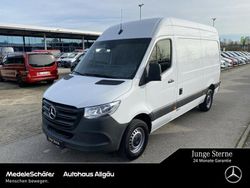 Weiss Gebraucht 2023 Mercedes Sprinter Van | 61.702 €