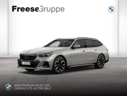 Grau Gebraucht 2024 BMW 520 M Sport | 62.990 €