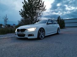 Weiß Gebraucht 2014 BMW 330 Sport Line Kombi | 15.900 € (Fairer Preis)